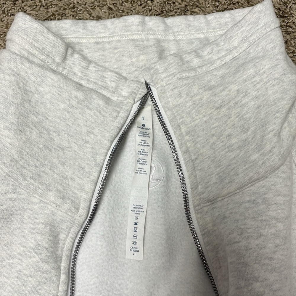 Lululemon jacket - Picture 3 of 4